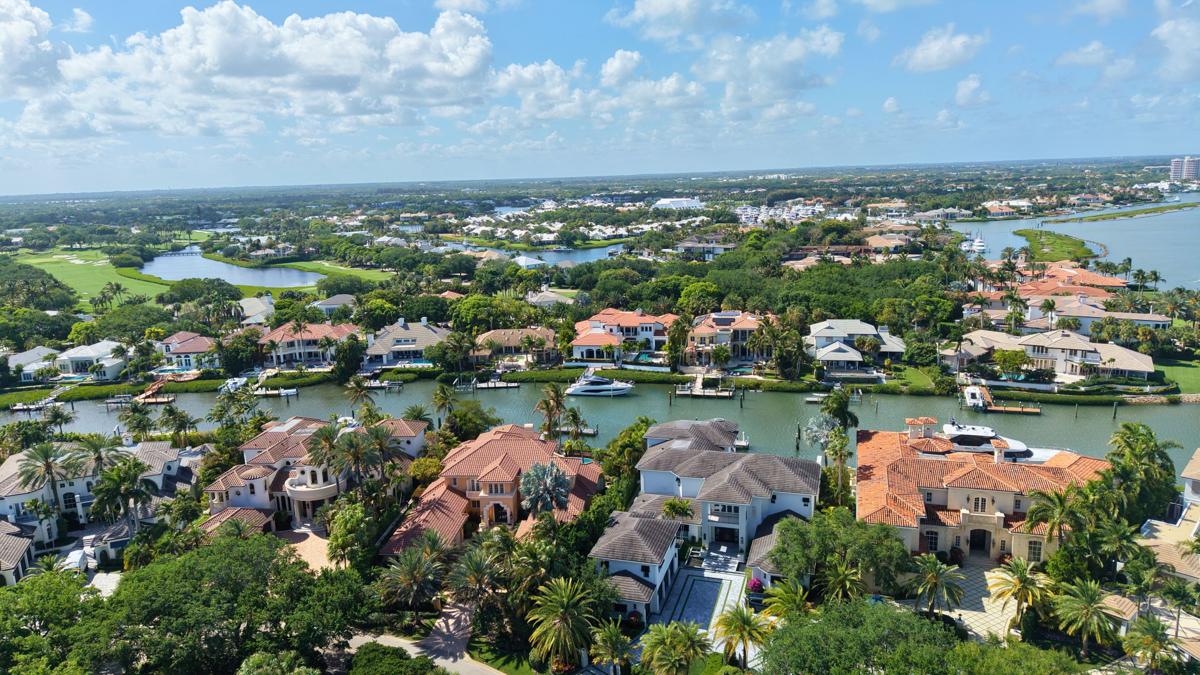 Admirals Cove