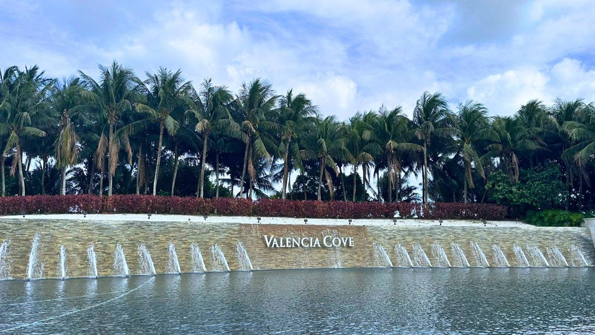Valencia Cove